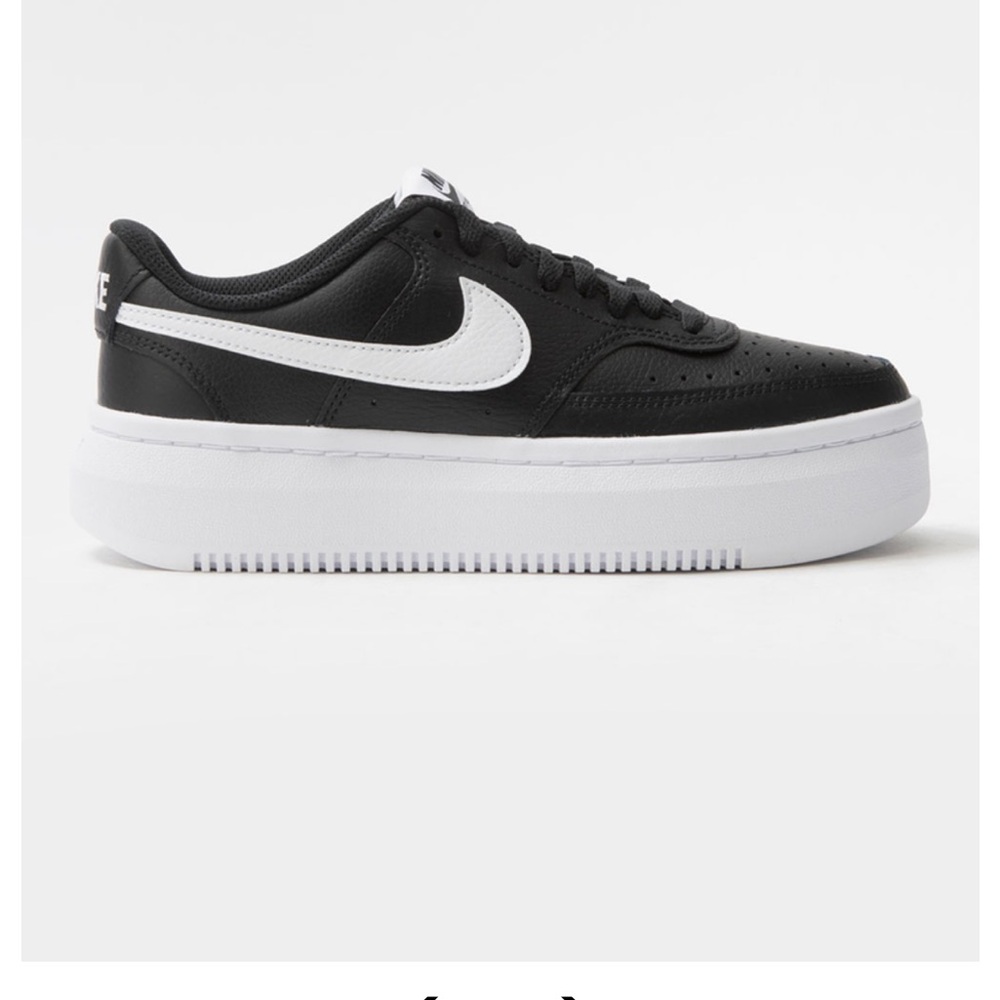 NIKE Court Vision Alta